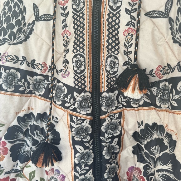 Amazing Farm Rio Romantic Garden Puffer Jacket, Reversible in XS - Picture 5 of 16
